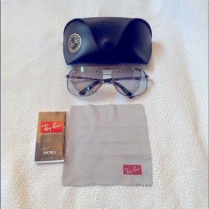 👌🏽❤️🥰STYLISH Ray Ban aviator sunglasses RARE